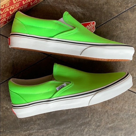 VANS CLASSIC SLIP ON NEON Green GECKO/True White W - Picture 3 of 16
